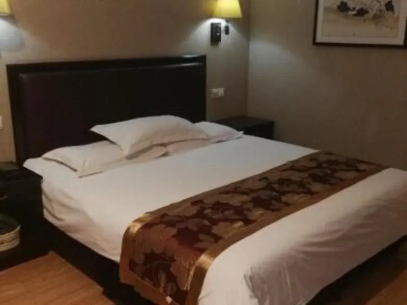 Greentree Alliance Zhengzhou Railway Station West Square Hotel