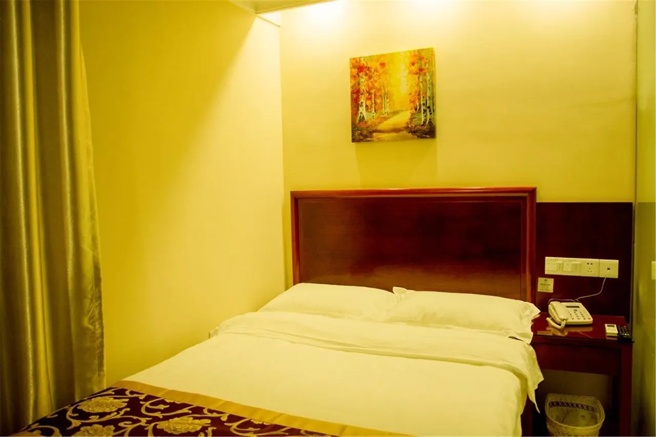 Greentree Alliance Zhengzhou Railway Station West Square Hotel