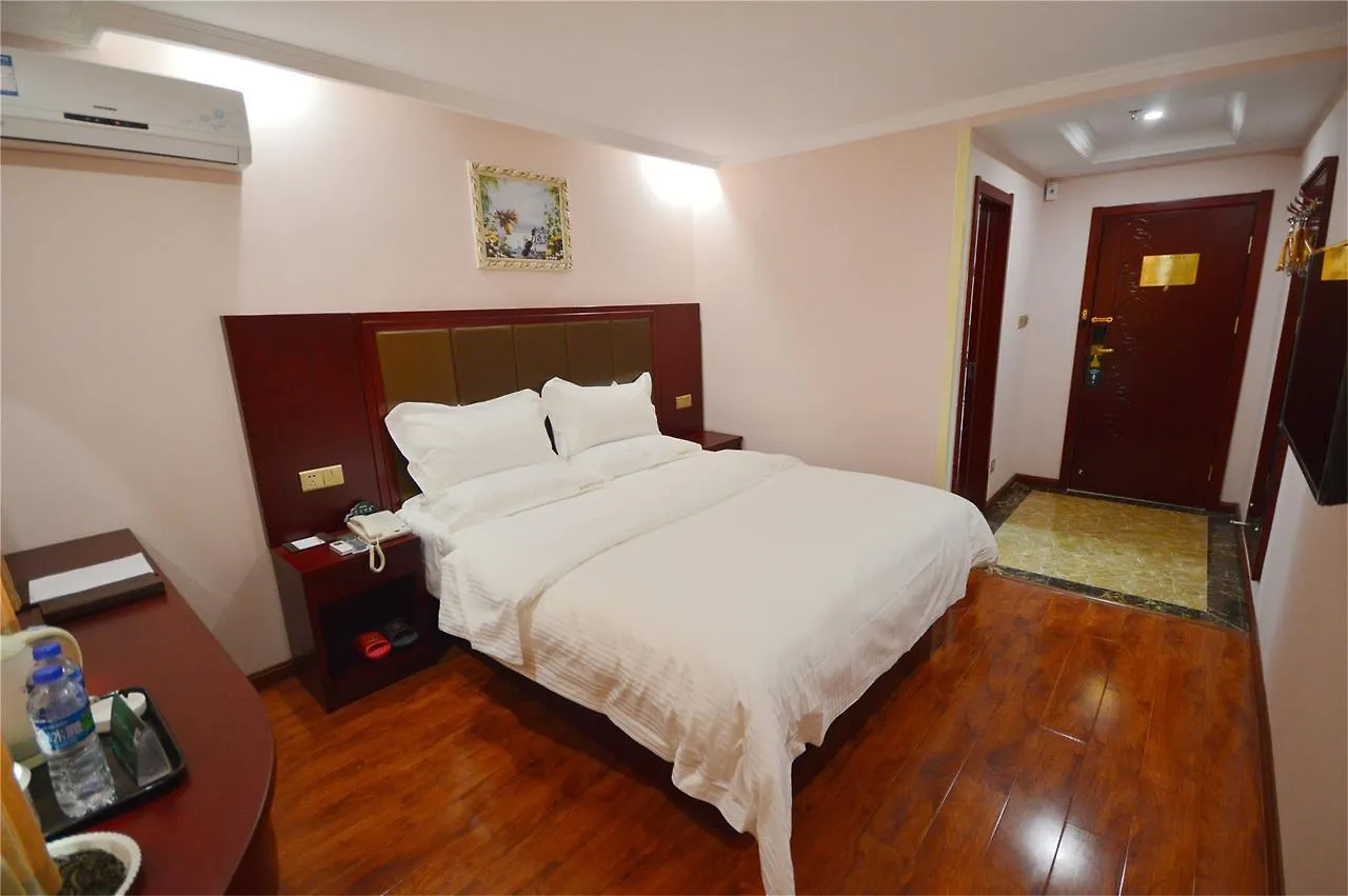 Greentree Alliance Zhengzhou Railway Station West Square Hotel